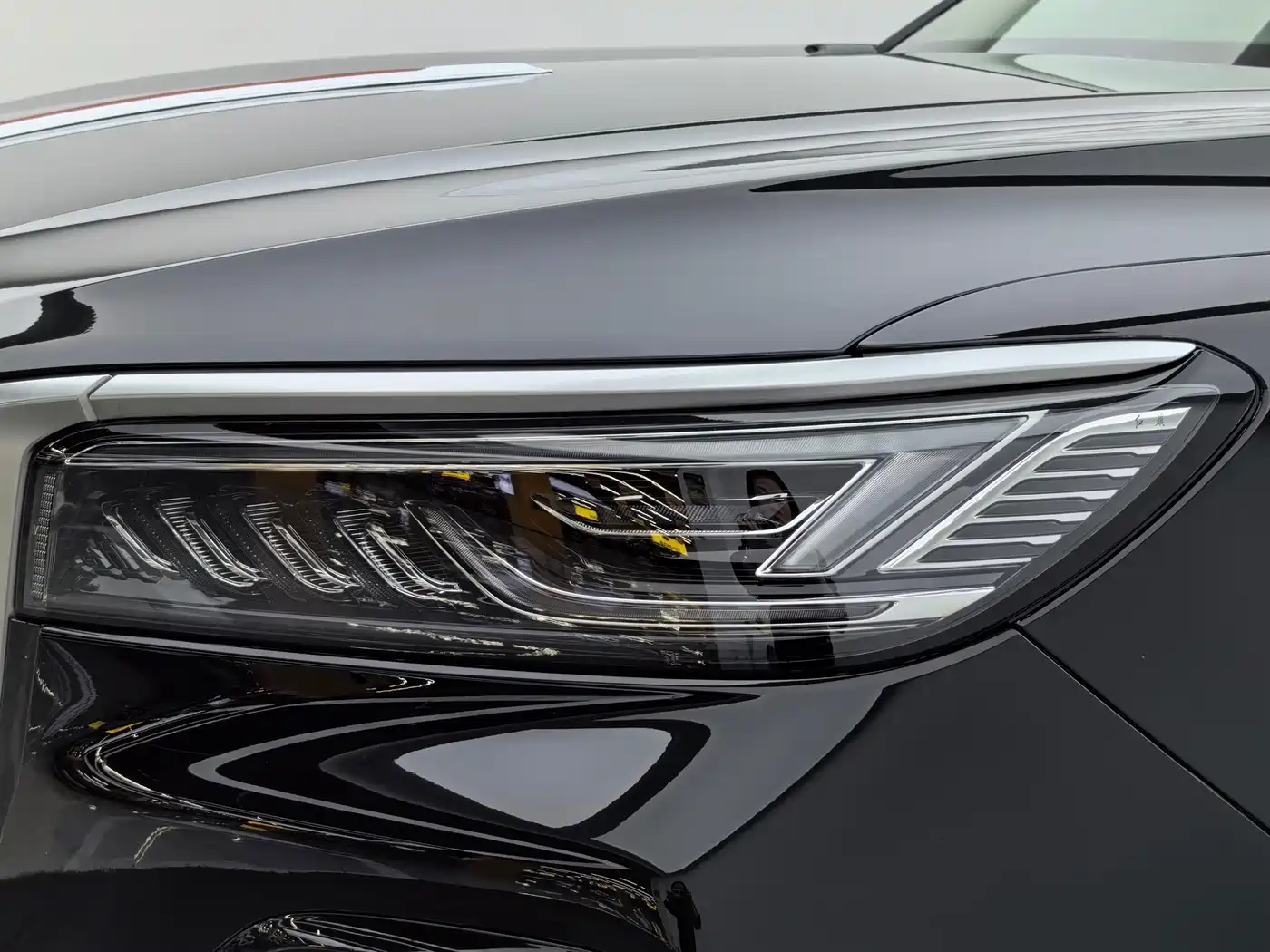 Hongqi HS5 2023 2.0T Flag Enjoy Pro Edition фото 9