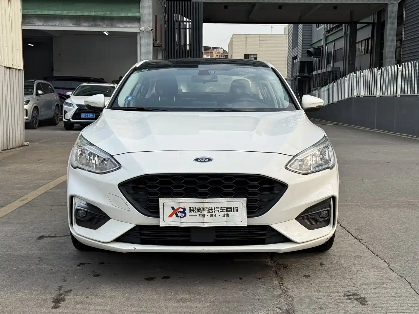 FORD FOX