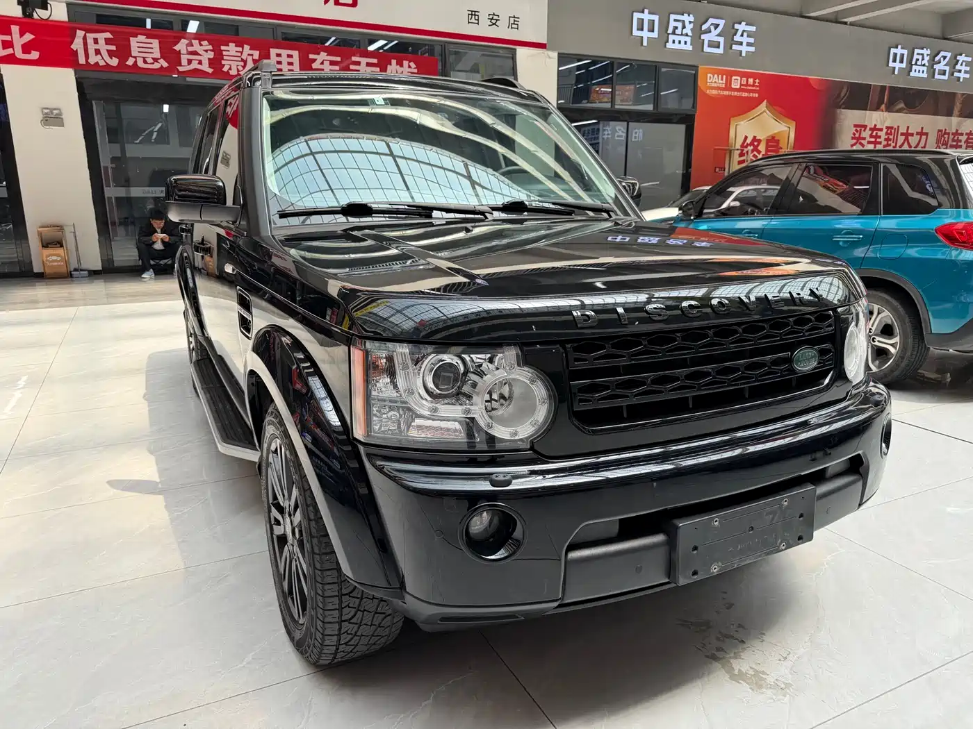 Land Rover Discovery 2013 3.0 SDV6 Black Premium Limited Edition фото 3