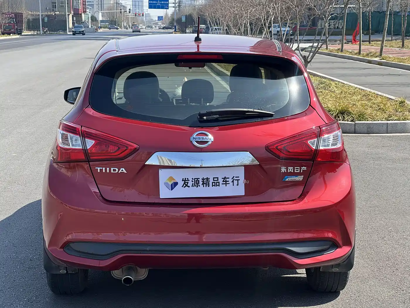 NISSAN TIIDA