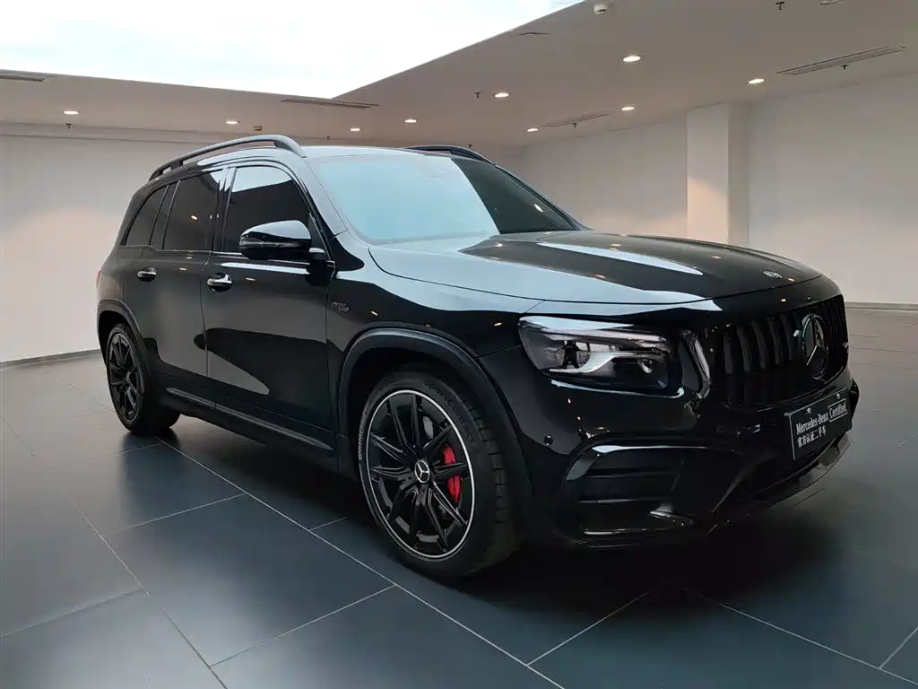 MERCEDES-BENZ GLB AMG