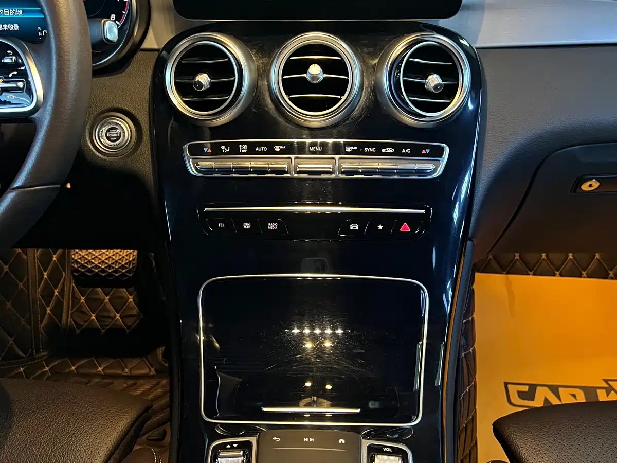 Mercedes-Benz GLC 2022 Model GLC 260 L 4MATIC Dynamic Edition фото 12