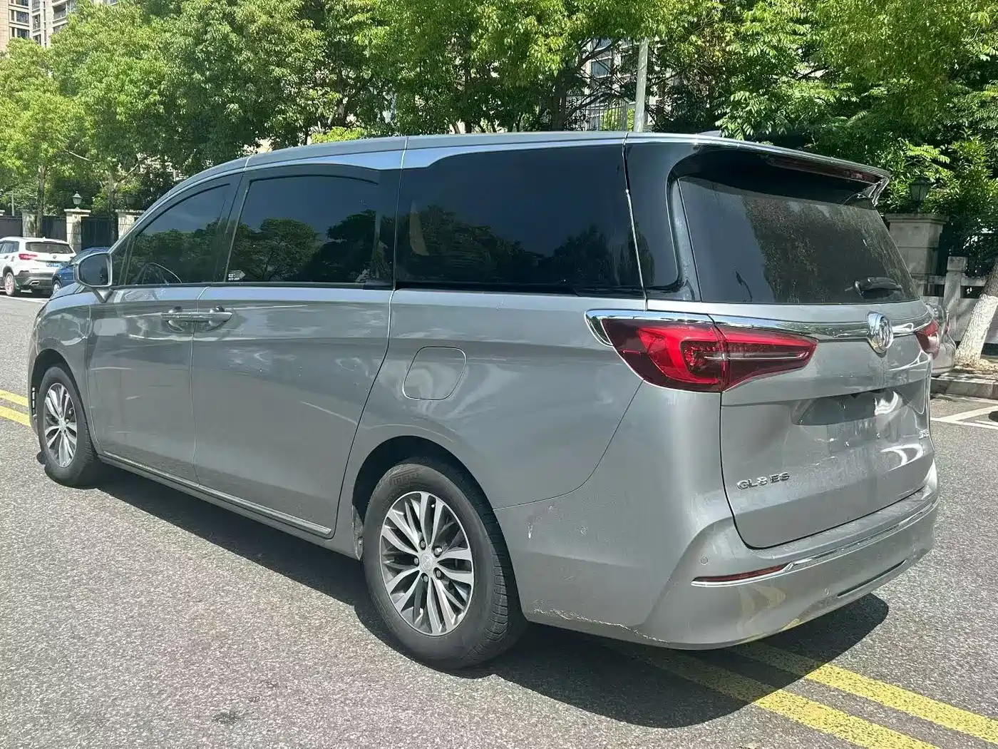 Buick GL8 2023 ES Landmaster Exclusive фото 9