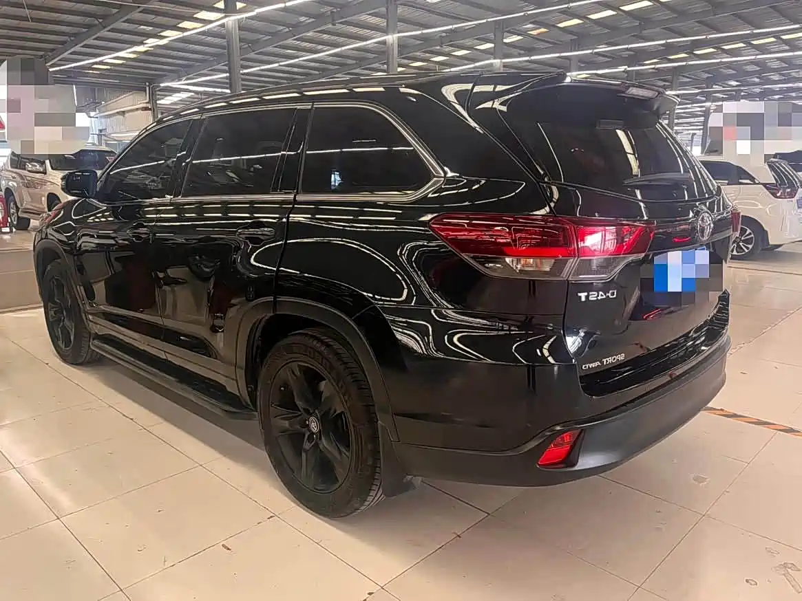 Toyota Highlander 2021 2.0T AWD Knight 7-Seater фото 15