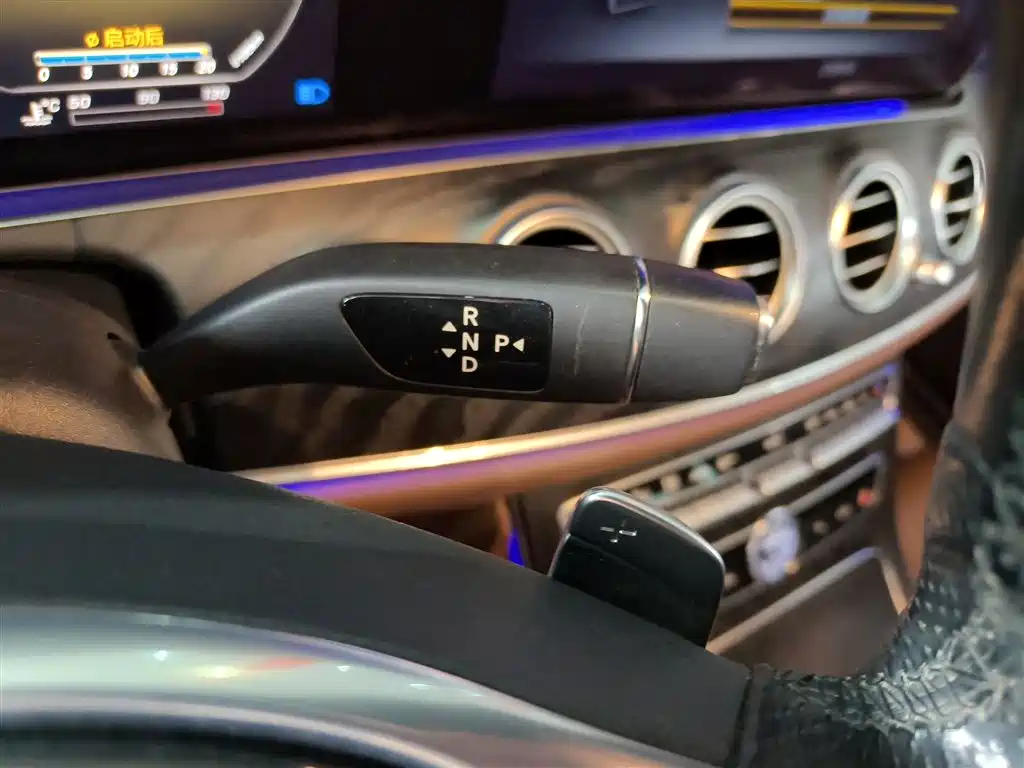 Mercedes-Benz E-Class 2018 E 200 L Sport фото 10