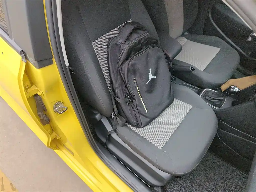 Volkswagen Polo 2016 1.4L Automatic Trend фото 25