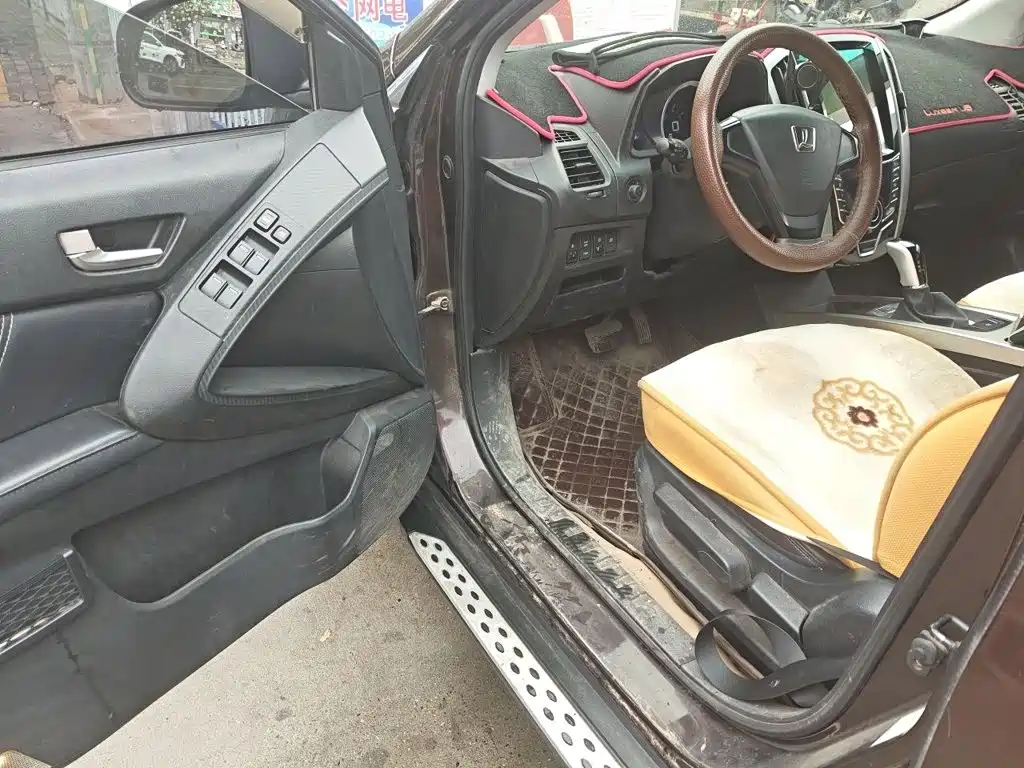 Luxgen U6 SUV 2016 2015 1.8T Innovation Upgrade