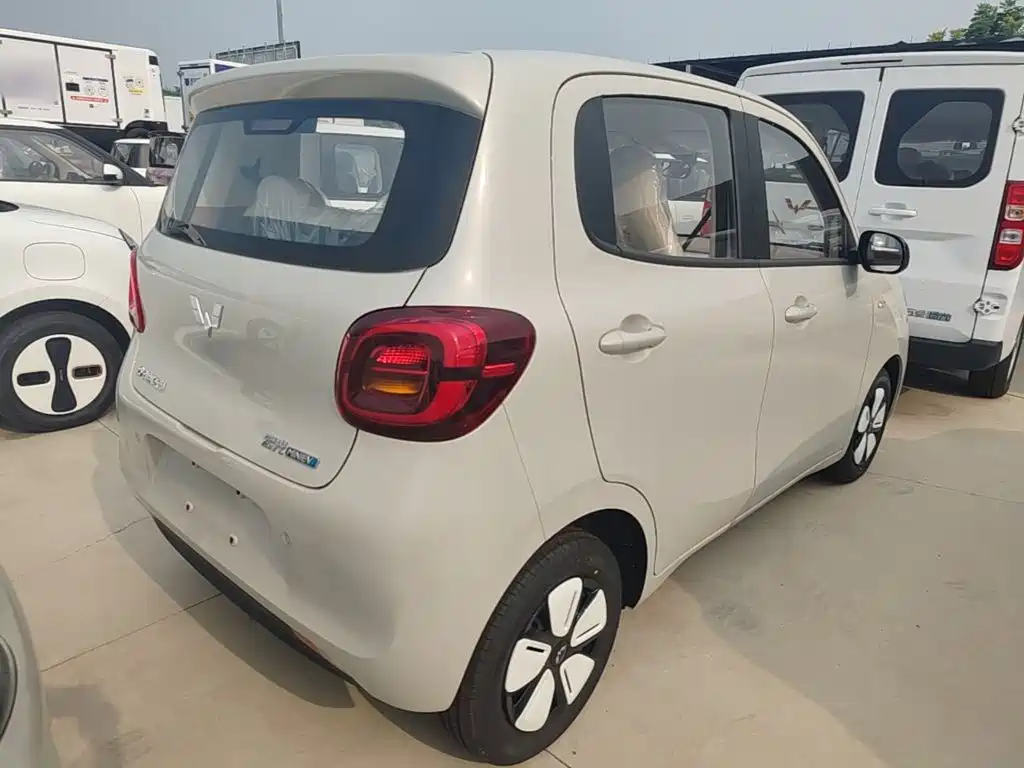 Wuling Motors Hongguang MINIEV 2026 2025 4-Door Advanced