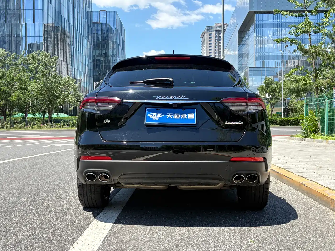 Maserati Levante 2021 3.0T Standard Edition фото 19