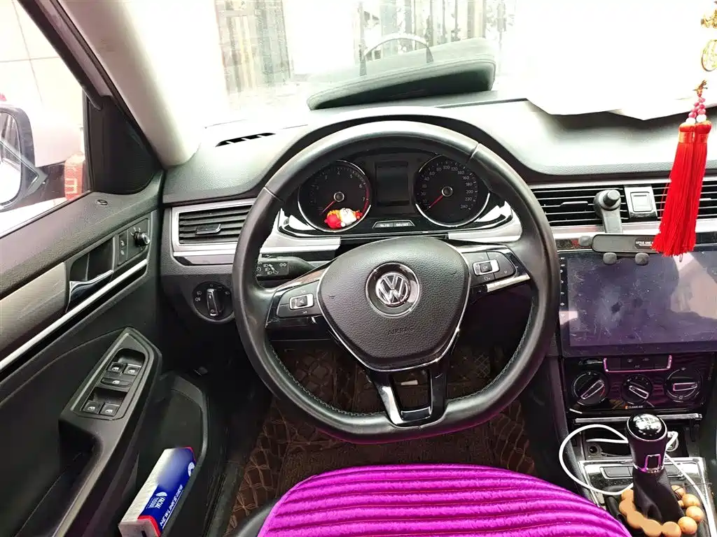 Volkswagen Bora 2018 1.5L Manual Comfort фото 3