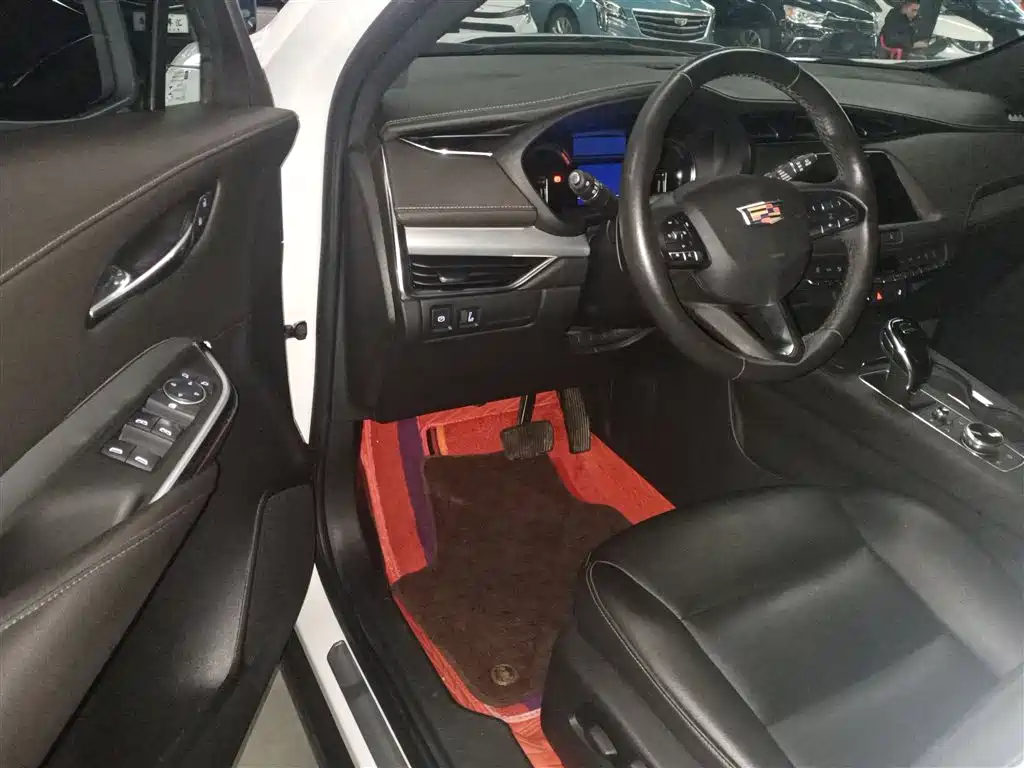 Cadillac XT4 2021 28T FWD Luxury Edition фото 16