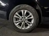 Photo 18 - Cadillac XT5