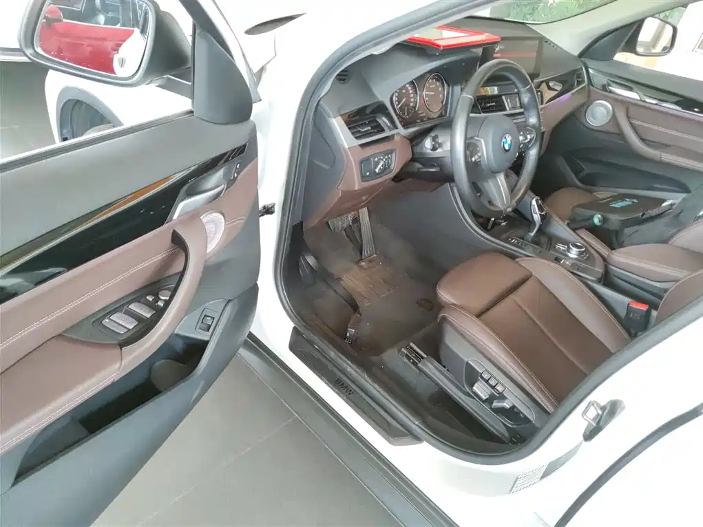 BMW X1 2021 sDrive25Li Leading фото 16
