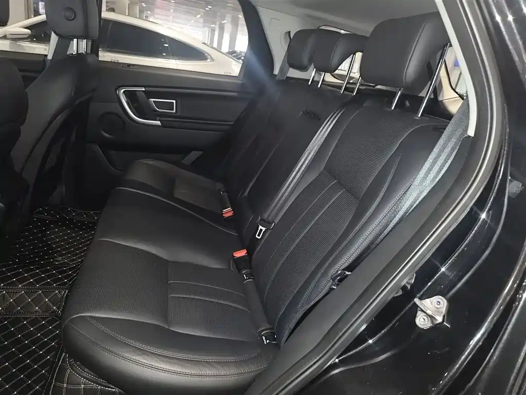 Land Rover Discovery Sport 2017 2.0T SE фото 10