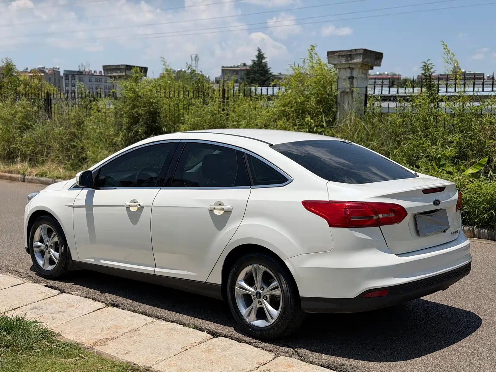 Фото 6 - Ford Focus