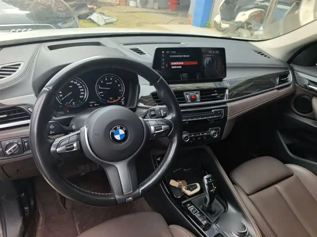 BMW X1 2020 xDrive25Li Premium Edition фото 10