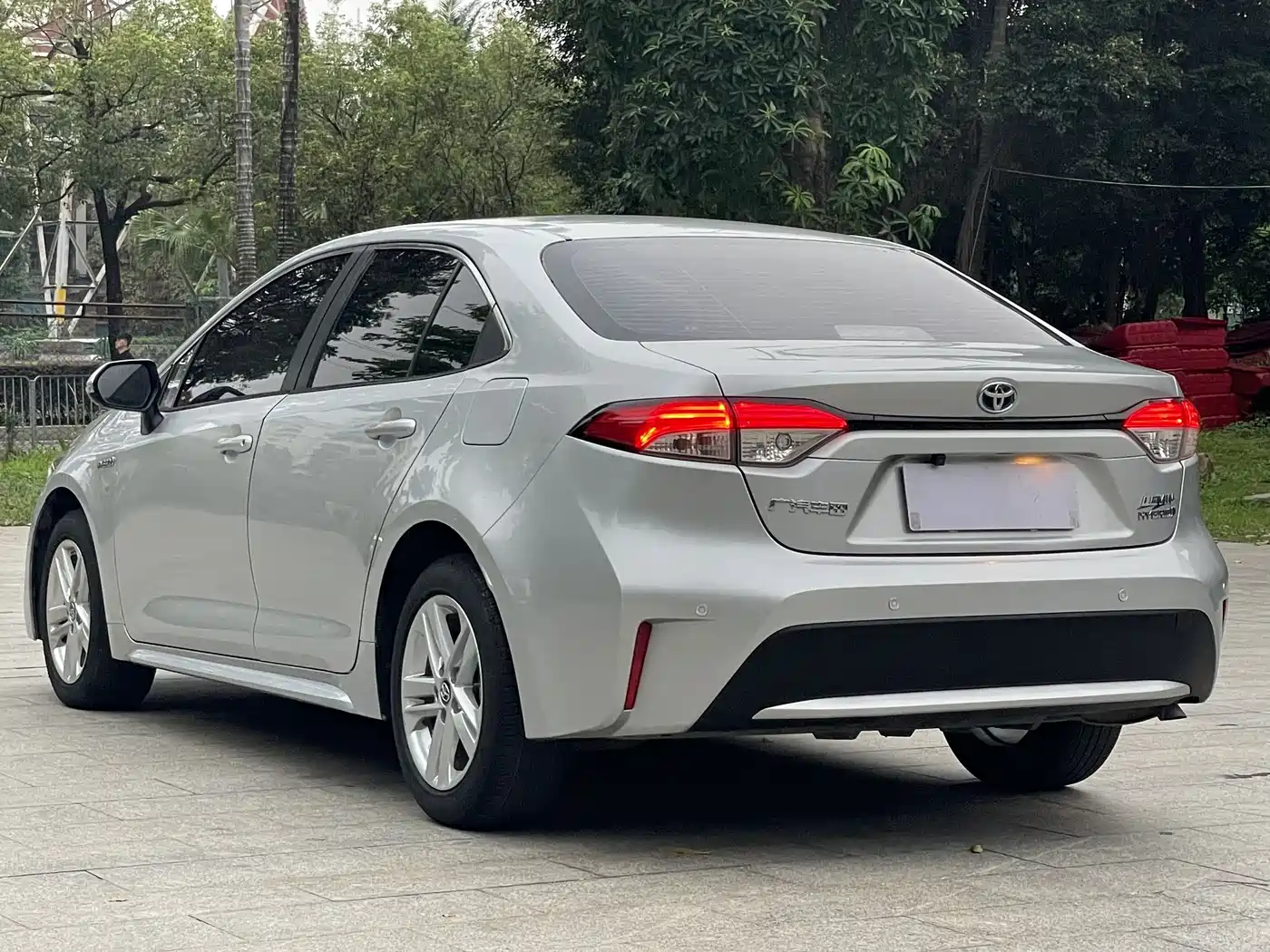 Toyota Levin 2021 Dual Hybrid 1.8H E-CVT Leading Edition фото 12