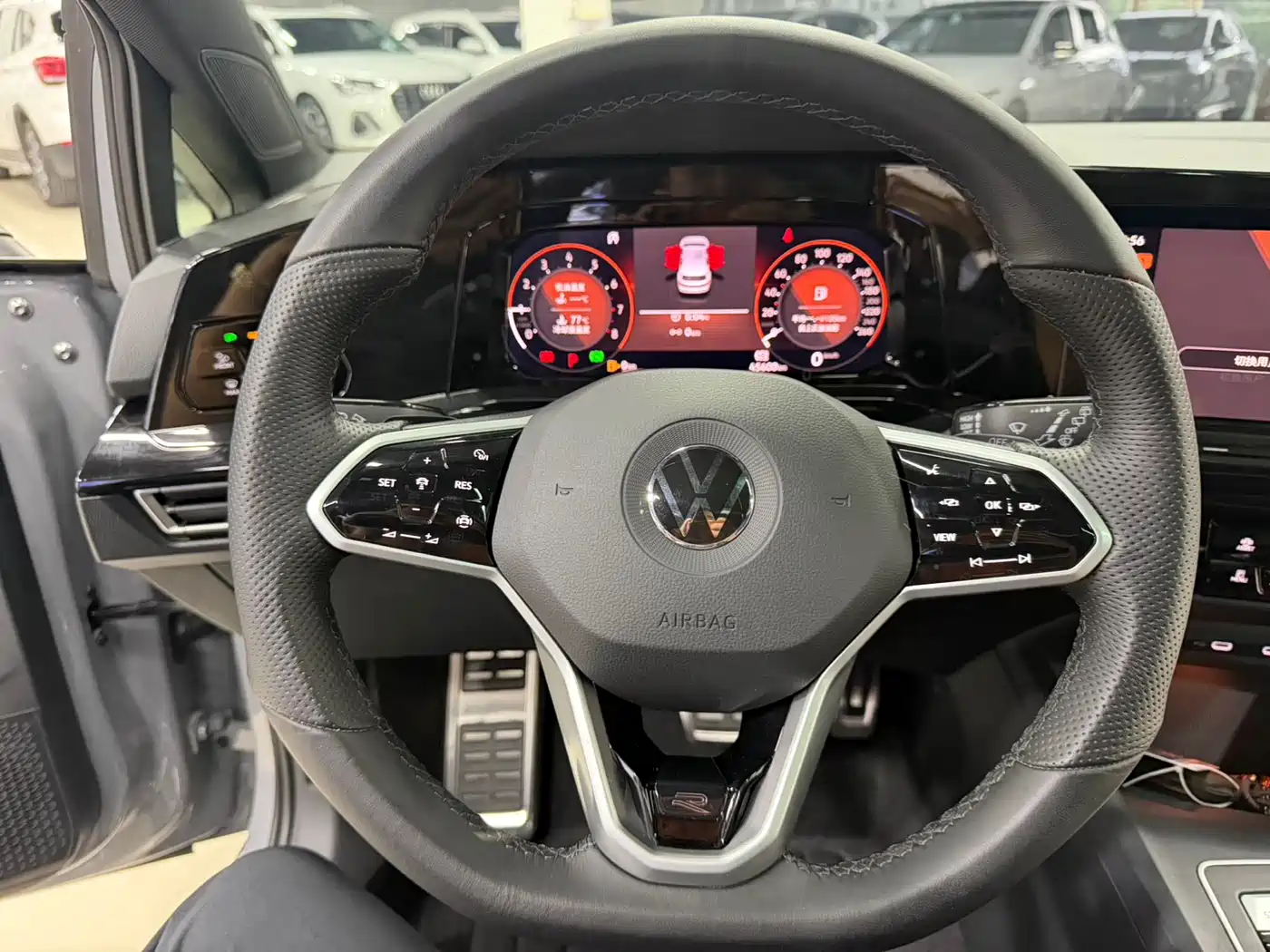Volkswagen Golf 2021 280TSI DSG R-Line фото 11