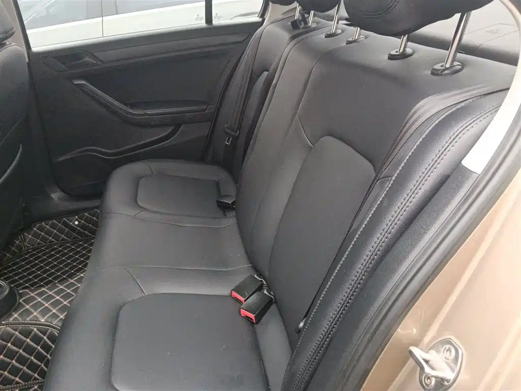 Volkswagen Jetta 2015 Value Edition 1.6L Automatic Fashion фото 13