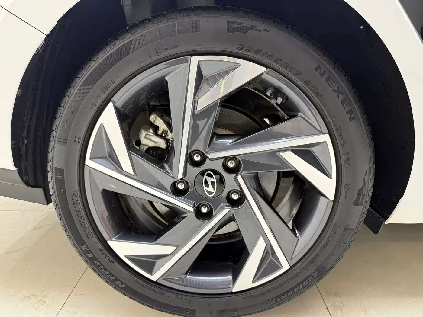 Hyundai Elantra 2023 1.5L CVT GLX Elite Edition фото 17