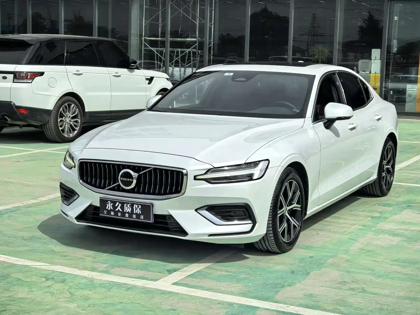 Volvo S60 2023 B4 Smart Comfort Luxury Edition