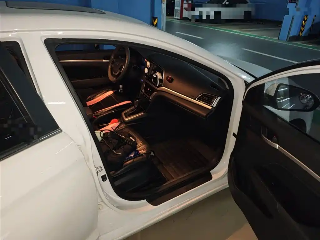 Hyundai Elantra 2016 Model 1.6L Automatic Smart Elite фото 19