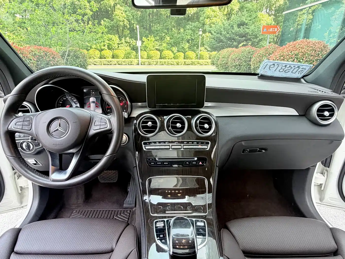 Mercedes-Benz GLC 2019 Facelift GLC 260 L 4MATIC Luxury фото 9