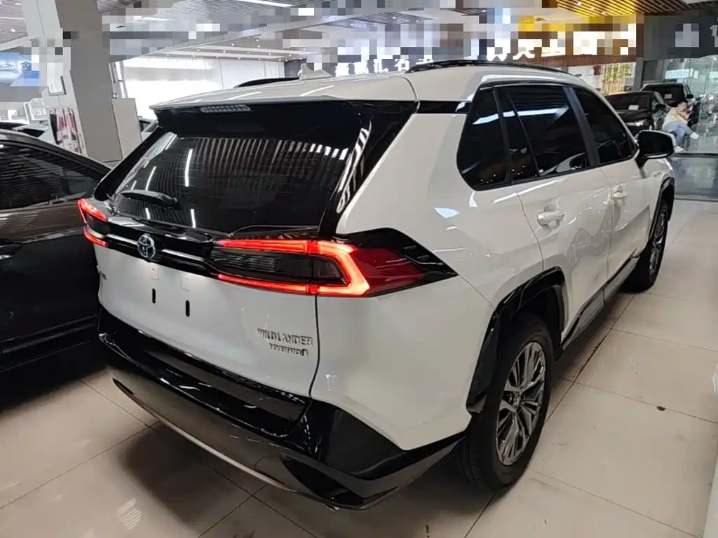 Toyota Wildlander 2025 2024 Hybrid 2.5L E-CVT FWD Luxury PLUS Edition