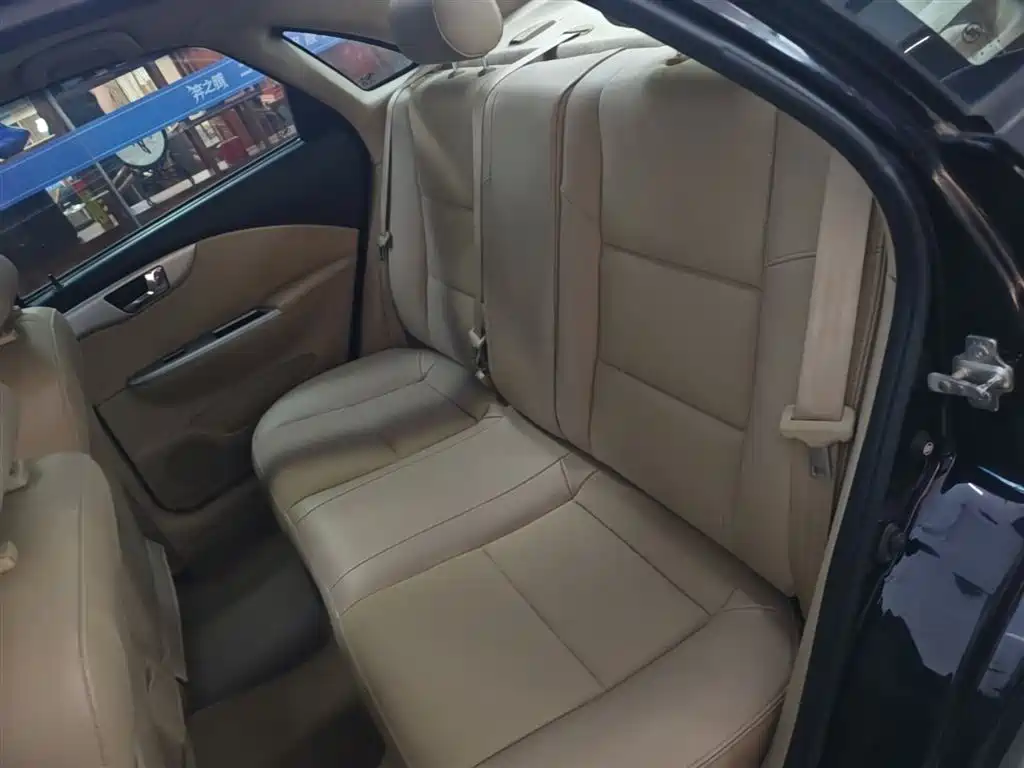 Buick Excelle 2013 1.5L Manual Classic Edition фото 17