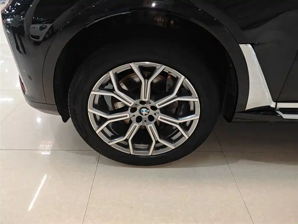 BMW X7 2021 xDrive40i Leading Luxury Package фото 23