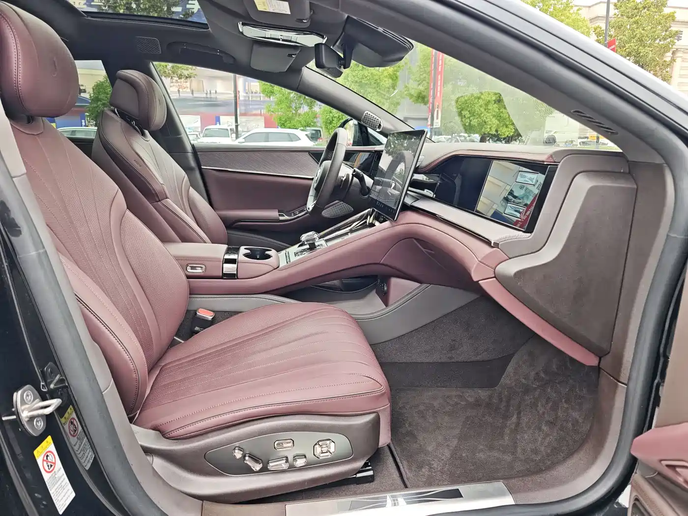 Denza Z9GT 2024 Model 1100 AWD Max Edition фото 10