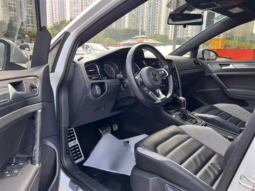 Volkswagen Golf 2019 280TSI DSG R-Line (China V) фото 8