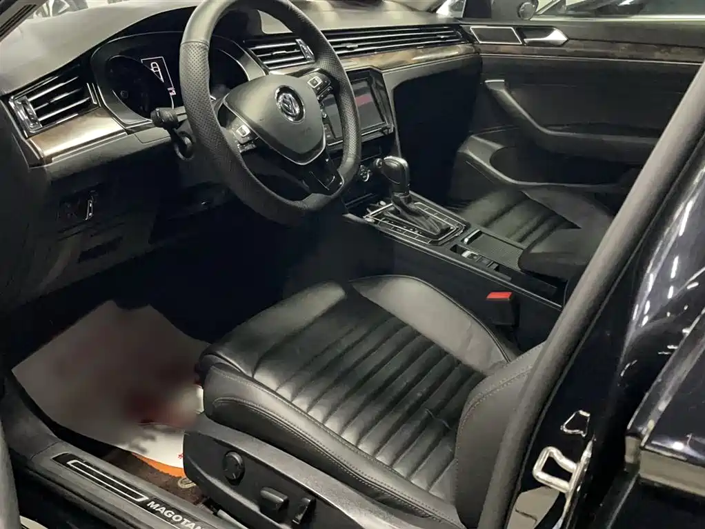 Volkswagen Magotan 2019 330TSI DSG Luxury China V фото 13