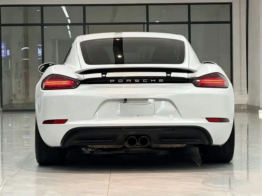 Porsche 718 2018 Cayman 2.0T фото 9
