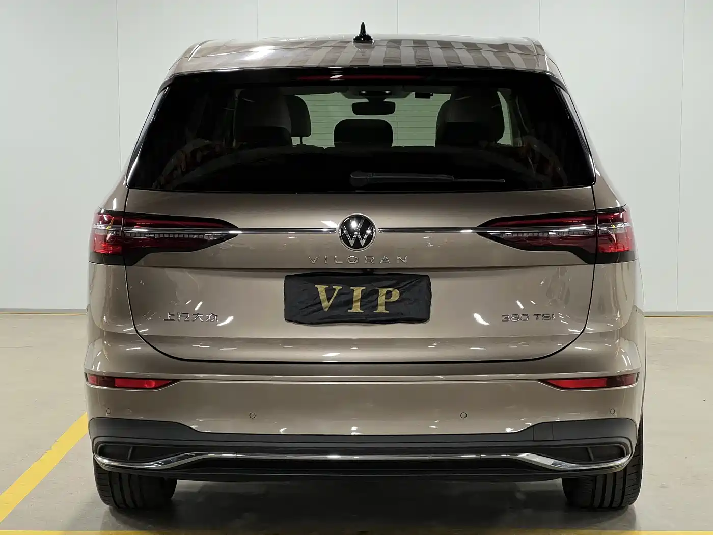 Volkswagen Viloran 2023 Facelift 380TSI Prestige Edition фото 5