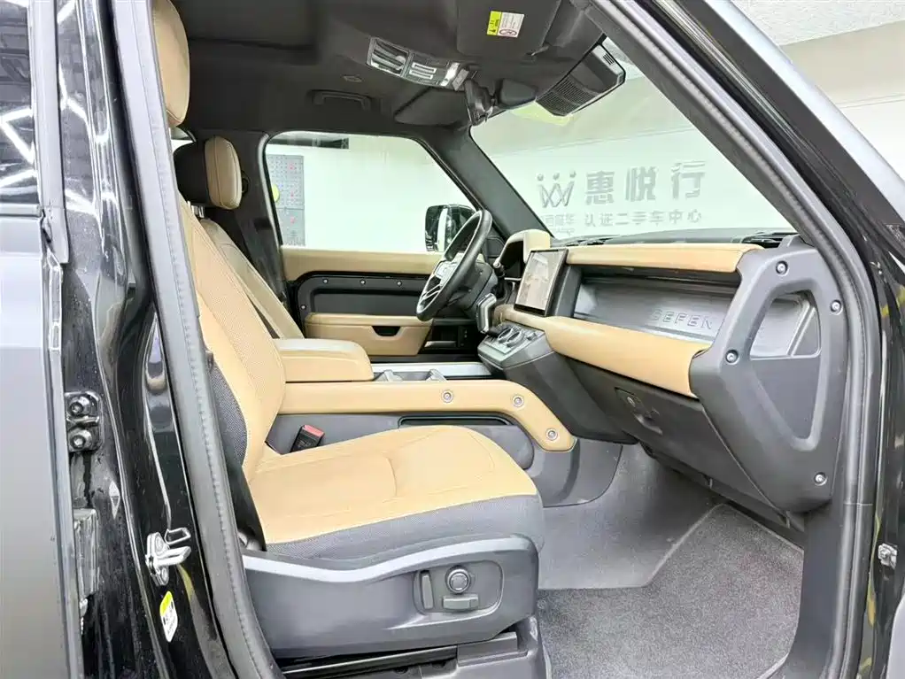 Land Rover Defender 2025 110 3.0T P400 X фото 5