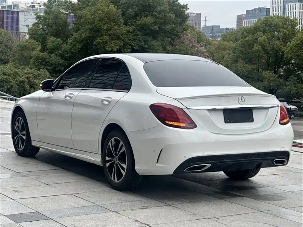 Mercedes-Benz C-Class 2017 Facelift C 200 Sport Edition фото 23