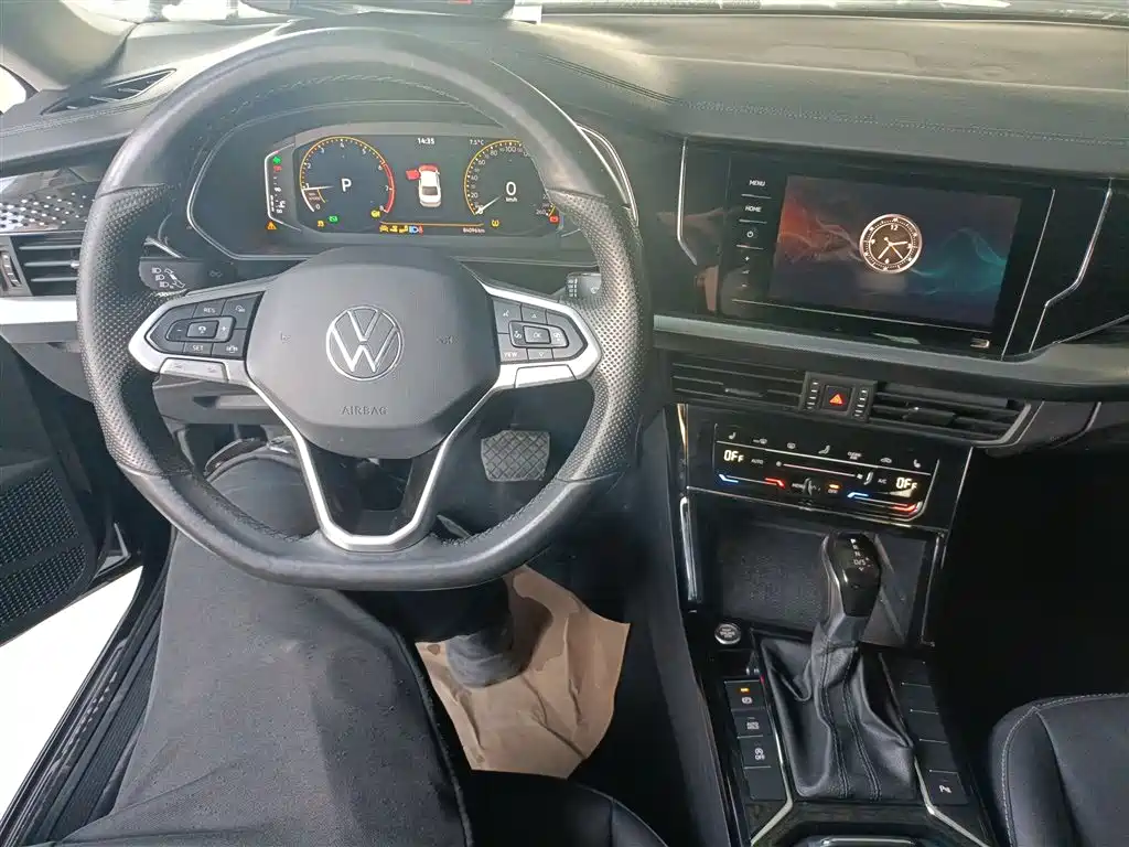 Volkswagen Passat 2022 330TSI Elite Edition фото 10