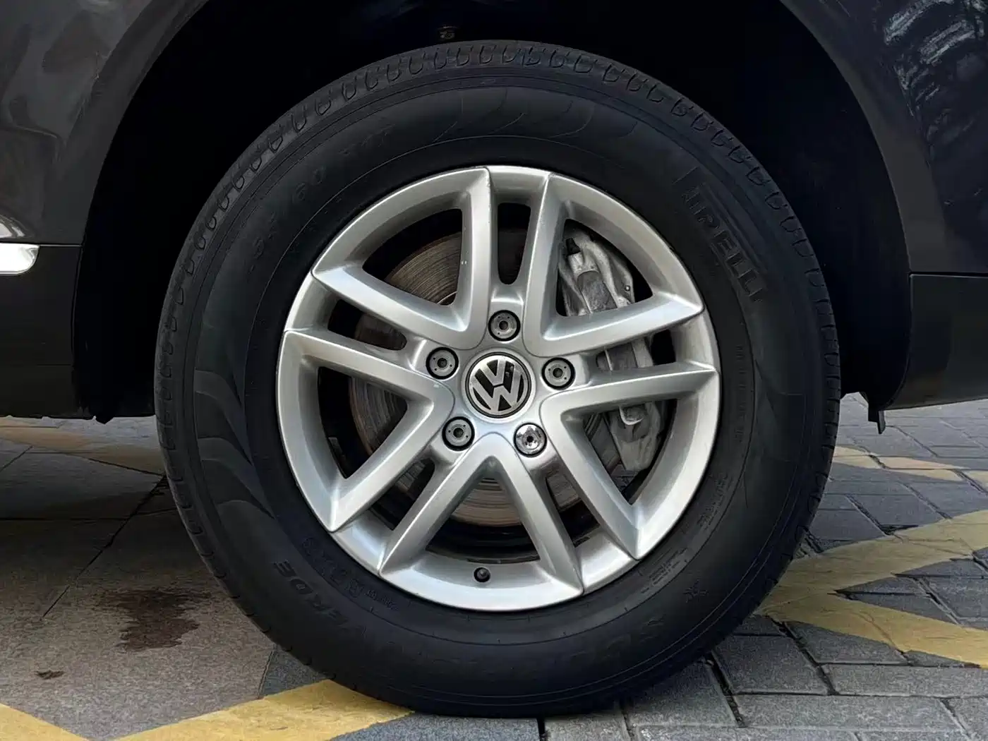 Volkswagen Touareg 2007 3.6L Standard фото 27