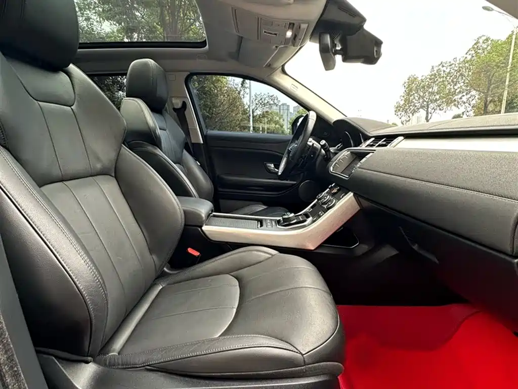 Land Rover Range Rover Evoque 2017 2.0T British Style Edition фото 5