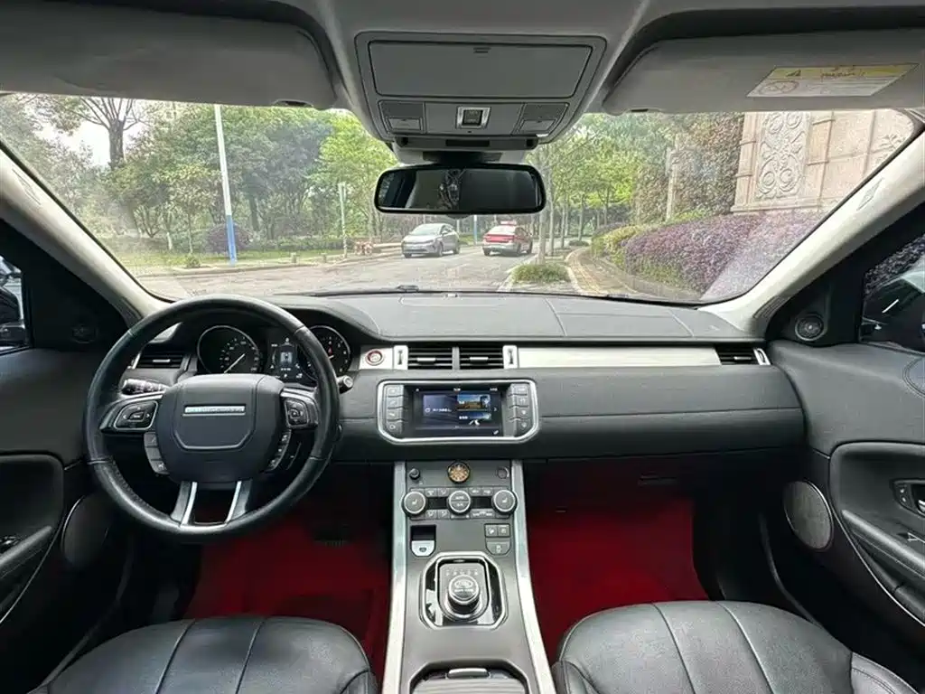 Land Rover Range Rover Evoque 2017 2.0T British Style Edition фото 18