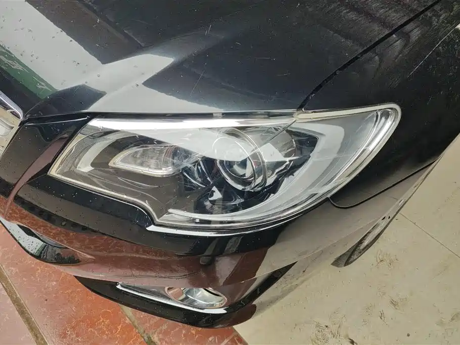 Toyota Corolla 2013 1.6L Automatic Luxury фото 5