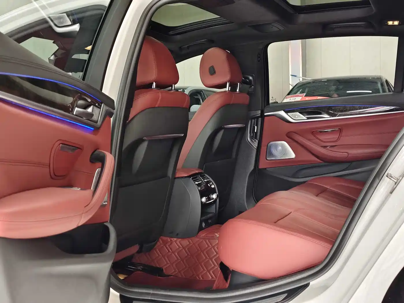 BMW 5 Series 2019 530Li Premium M Sport Package фото 11