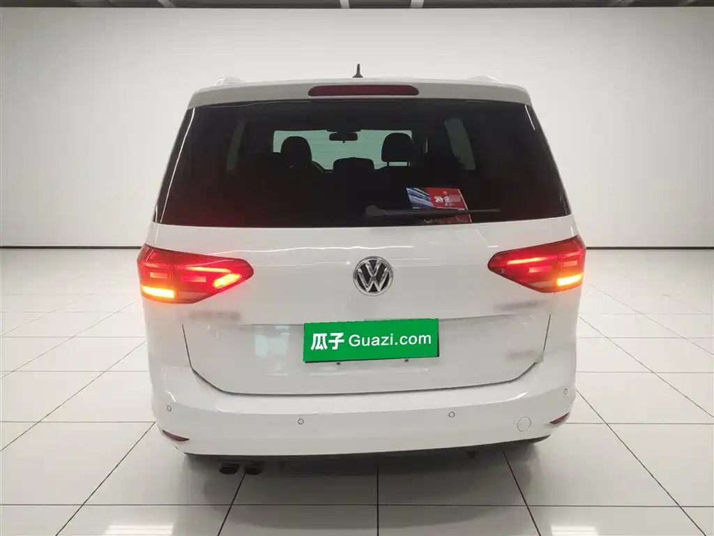 Volkswagen Touran 2018 Touran L 280TSI DSG Trendline 7-seater China V фото 6