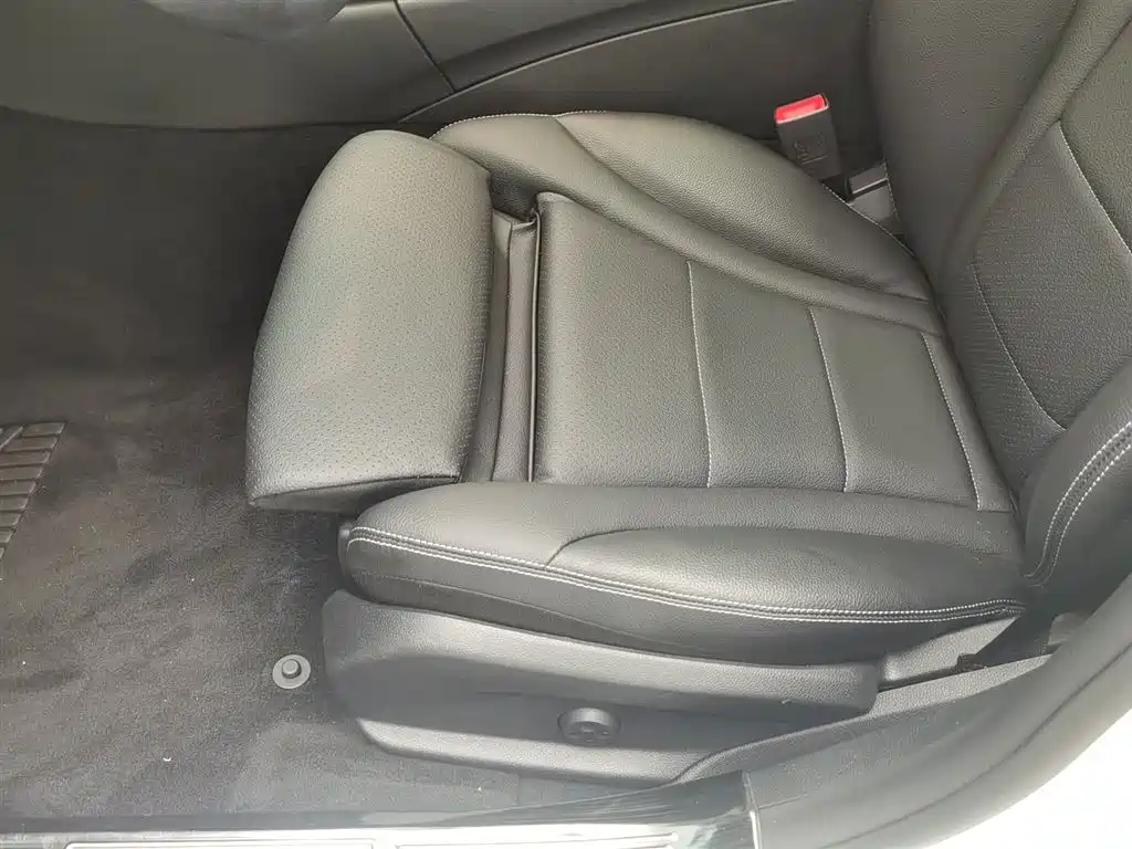 Mercedes-Benz C-Class 2019 C 260 L Sport фото 20