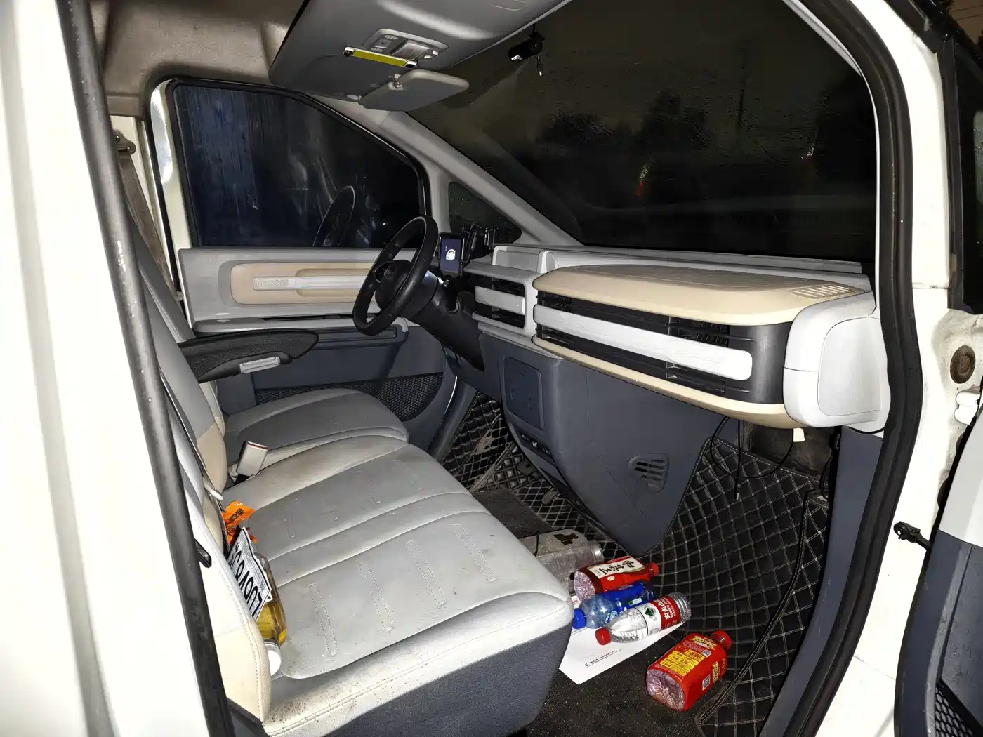 Maxus Dana V1 2025 2023 Model V1 Short Wheelbase High Roof (43kWh)