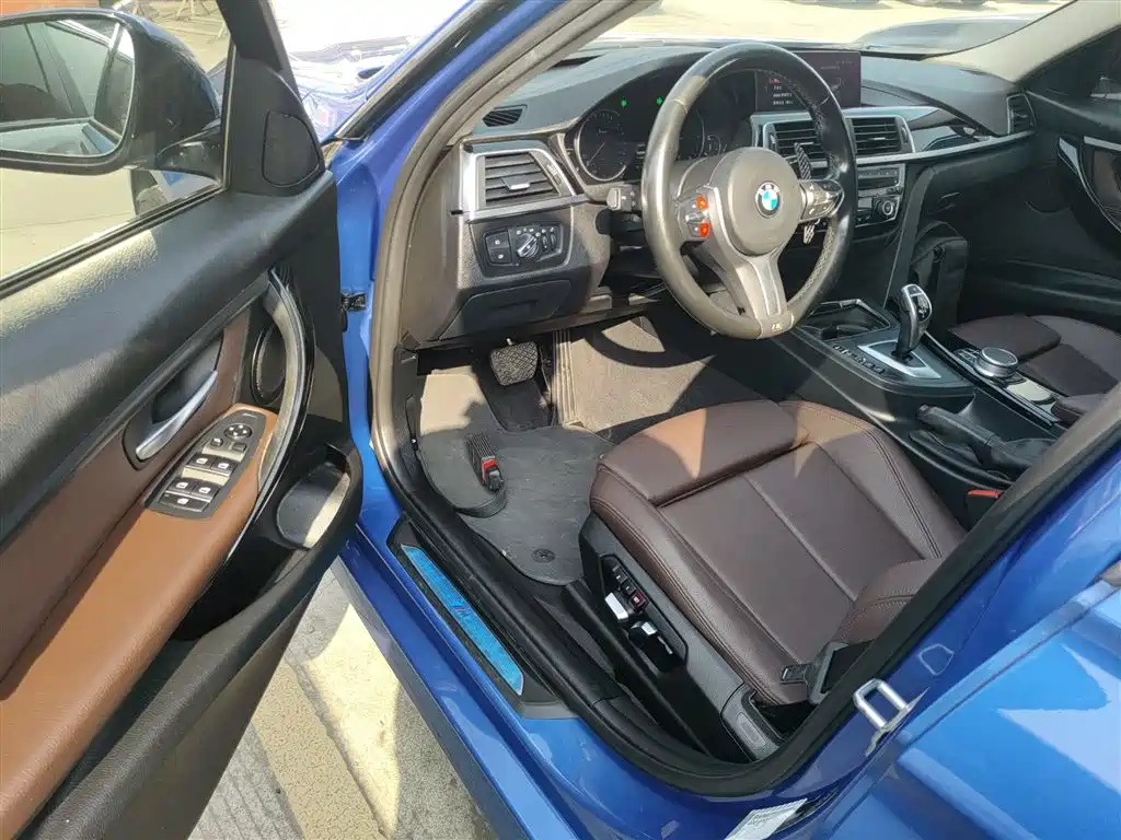 BMW 3 Series 2019 320Li M Sport Package фото 12