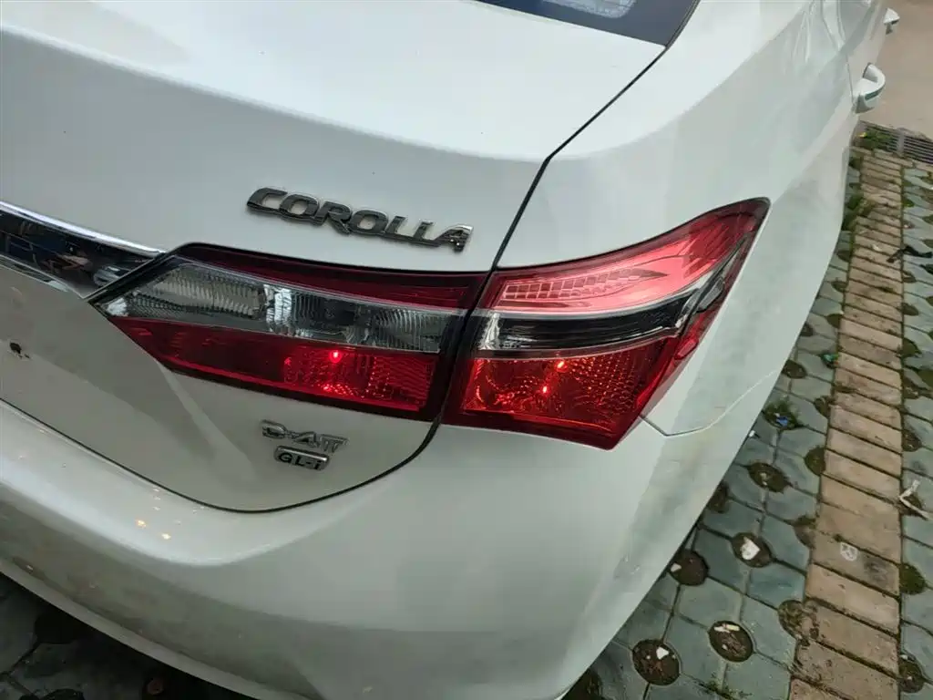 Toyota Corolla 2017 Facelift 1.2T S-CVT GL-i фото 8