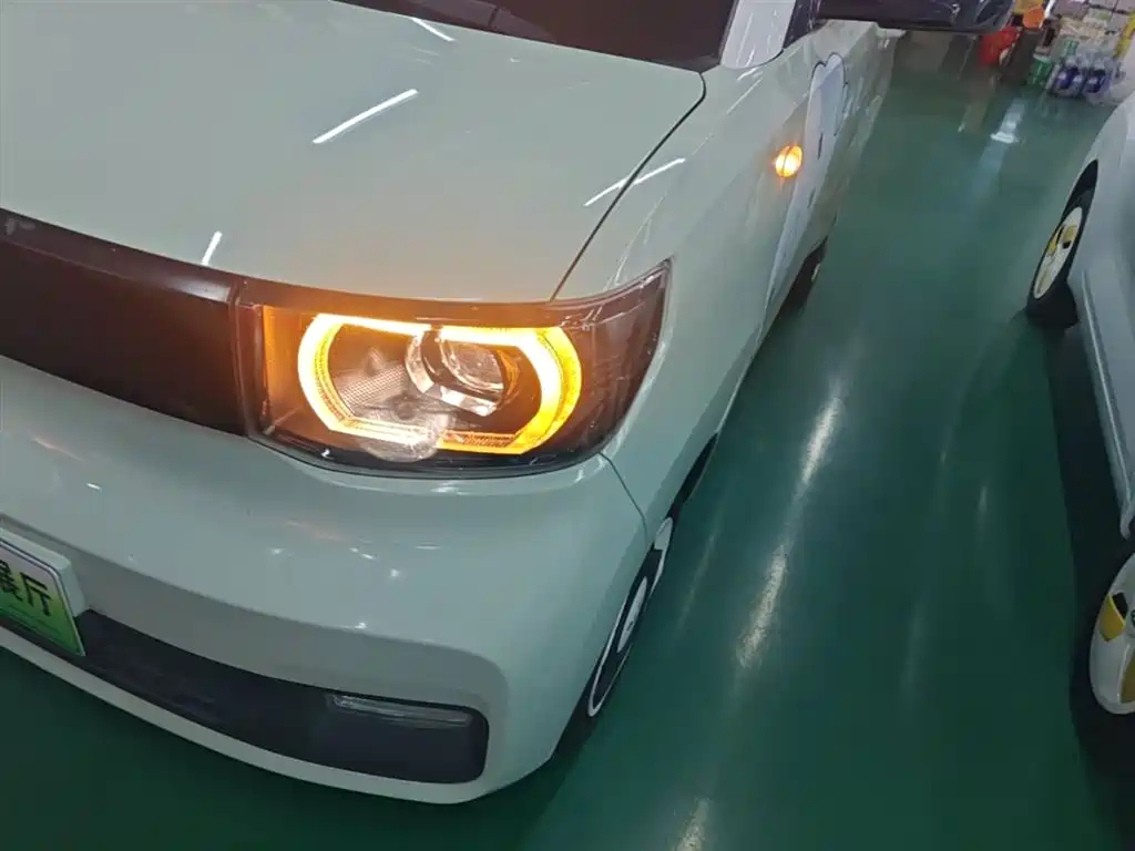 Фото 24 - Wuling Motors Hongguang MINIEV
