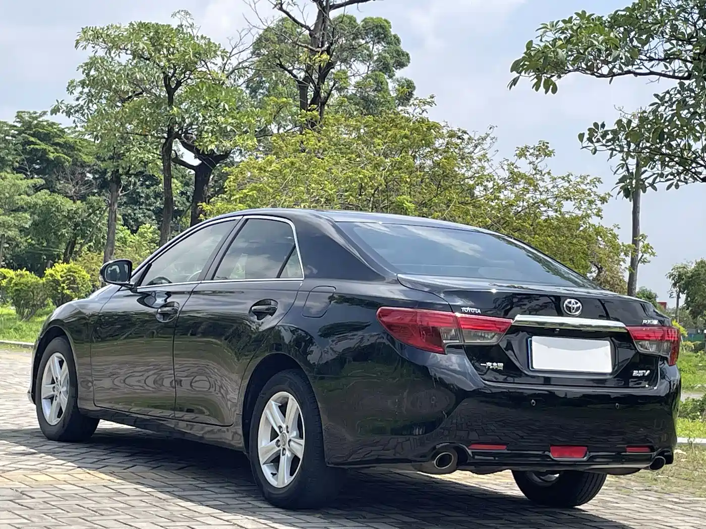 Toyota Reiz 2013 2.5V Elite Edition фото 7